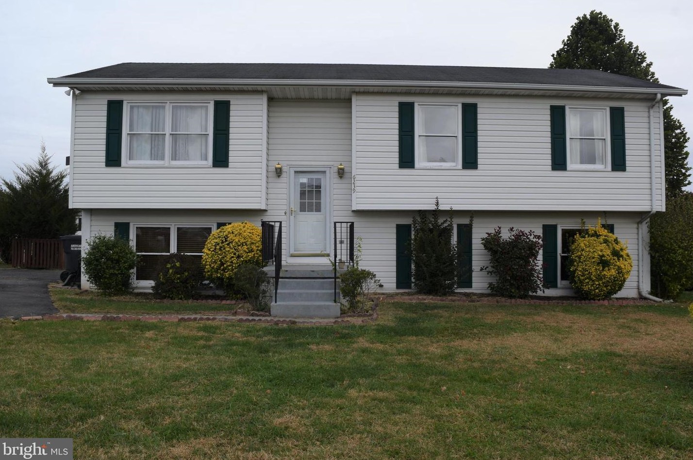 6239 E Winston Pl, Bealeton, VA 22712