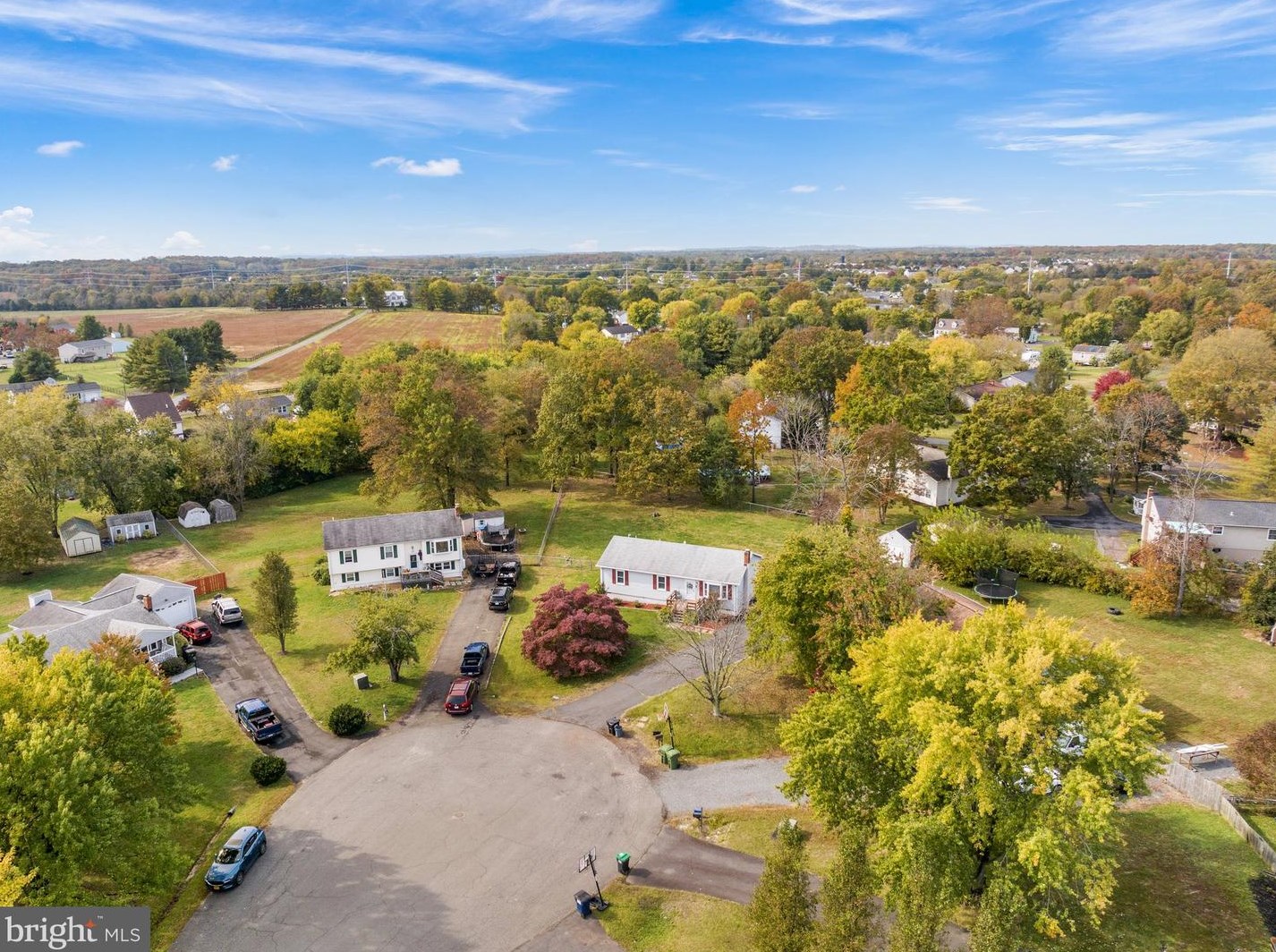 6634 Belfrys Ct, Bealeton VA  22712-9781 exterior