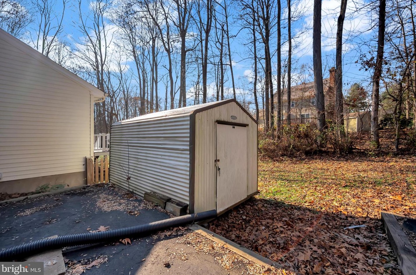 7136 Westmoreland Dr, Warrenton VA  20187-4452 exterior