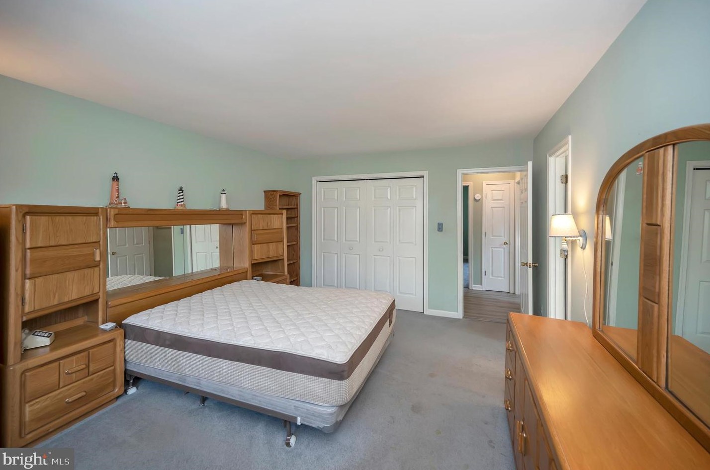 7136 Westmoreland Dr, Warrenton VA  20187-4452 exterior