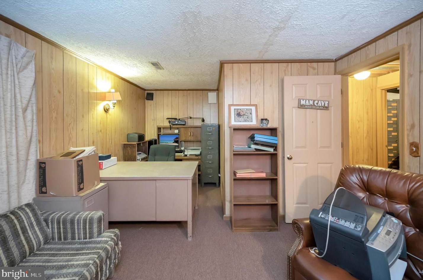 7136 Westmoreland Dr, Warrenton VA  20187-4452 exterior