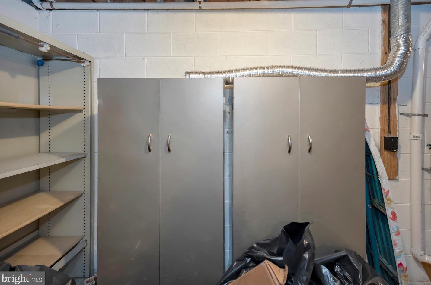 7136 Westmoreland Dr, Warrenton VA  20187-4452 exterior