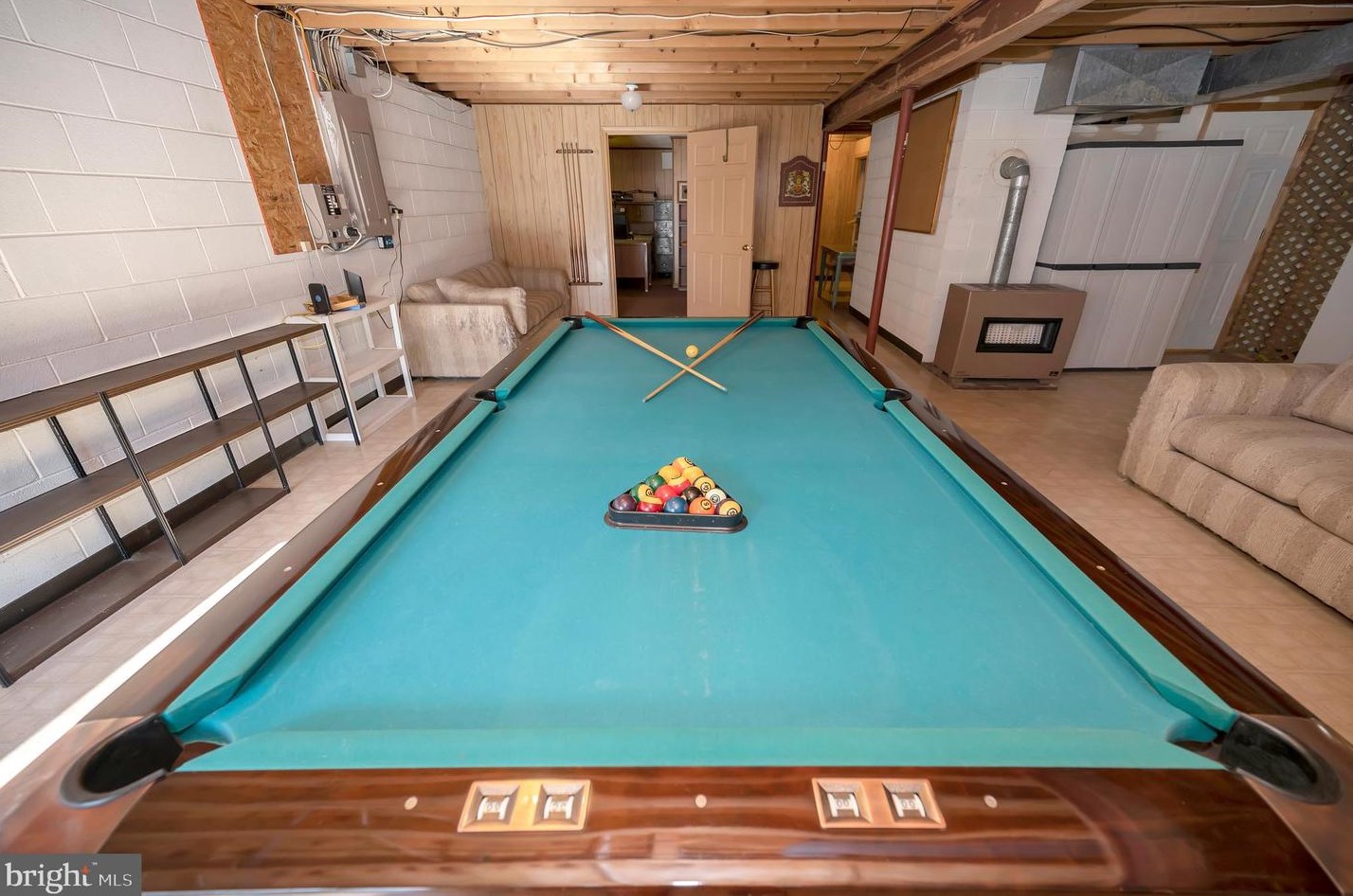 7136 Westmoreland Dr, Warrenton VA  20187-4452 exterior