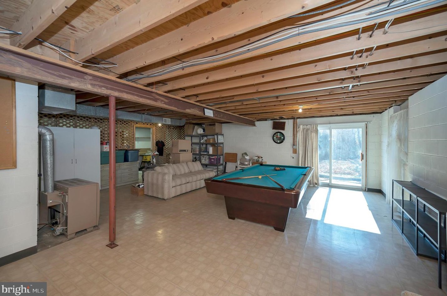 7136 Westmoreland Dr, Warrenton VA  20187-4452 exterior