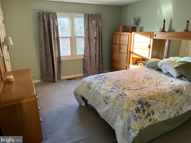 7136 Westmoreland Dr, Warrenton VA  20187-4452 exterior