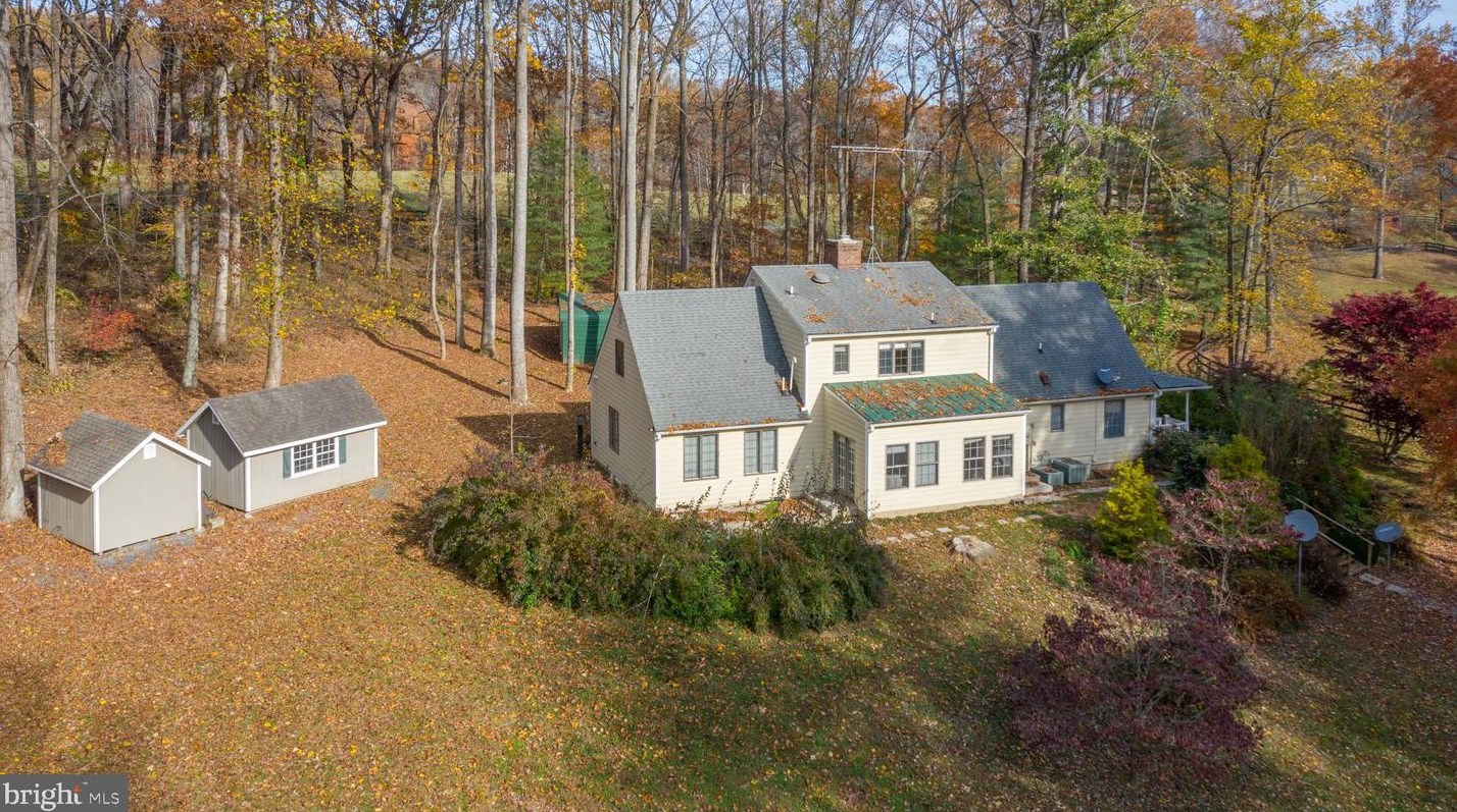 10149 Ramey Rd, Marshall, VA 20115