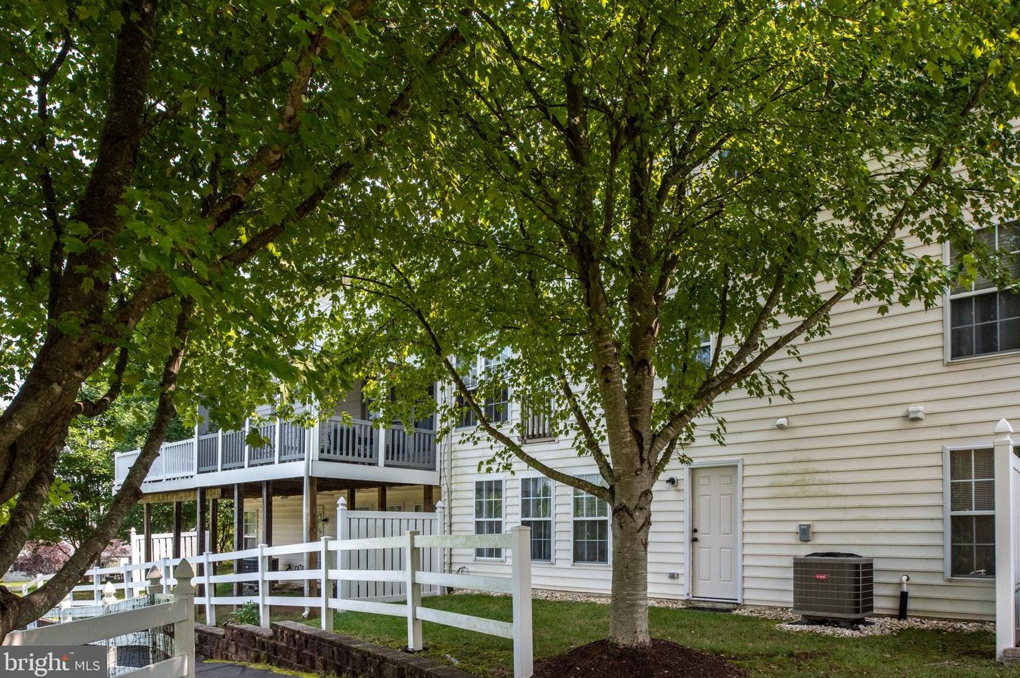 256 Sapphire Ct, Warrenton VA  20186-4340 exterior