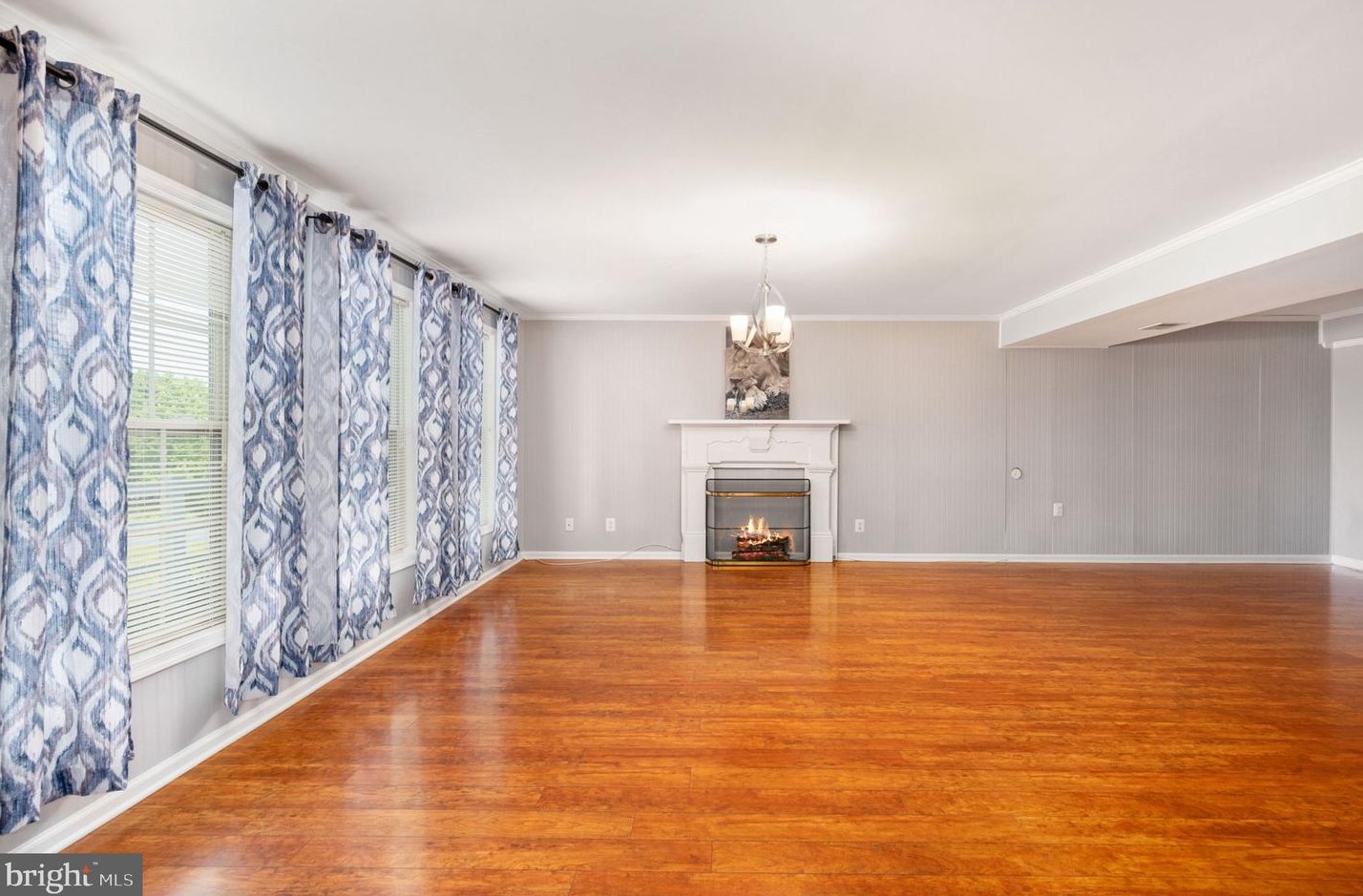 256 Sapphire Ct, Warrenton VA  20186-4340 exterior