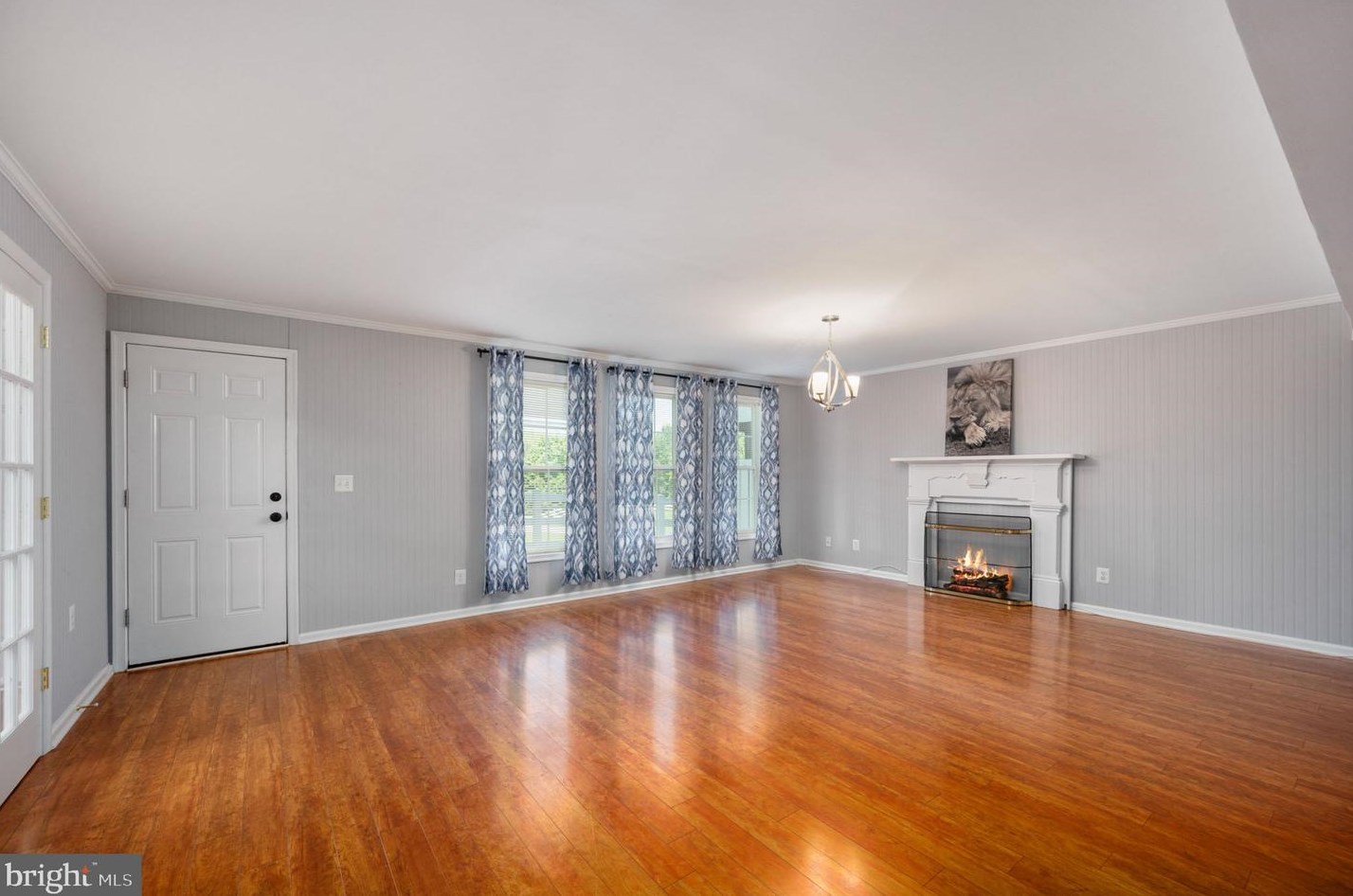 256 Sapphire Ct, Warrenton VA  20186-4340 exterior