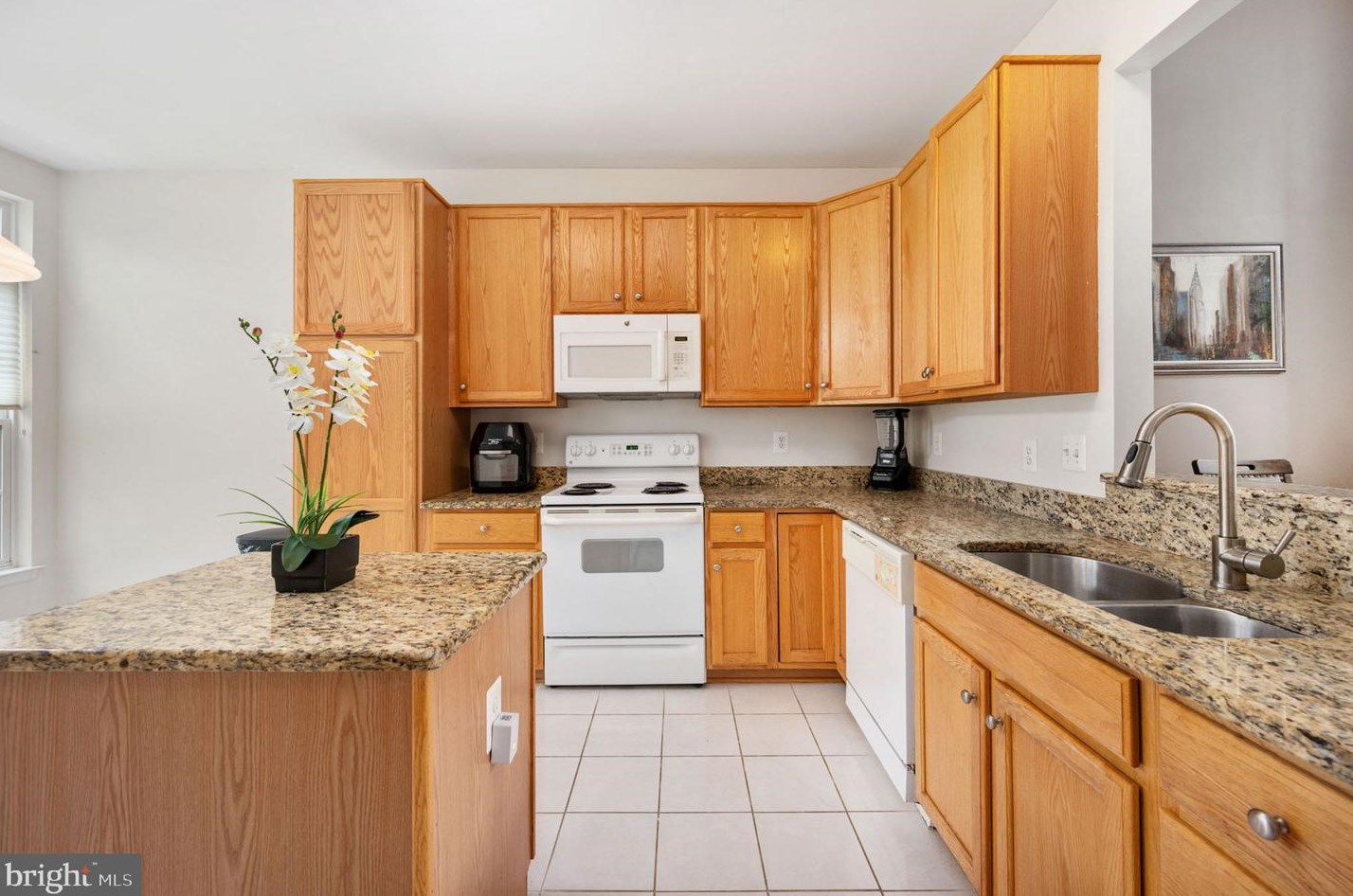 256 Sapphire Ct, Warrenton VA  20186-4340 exterior