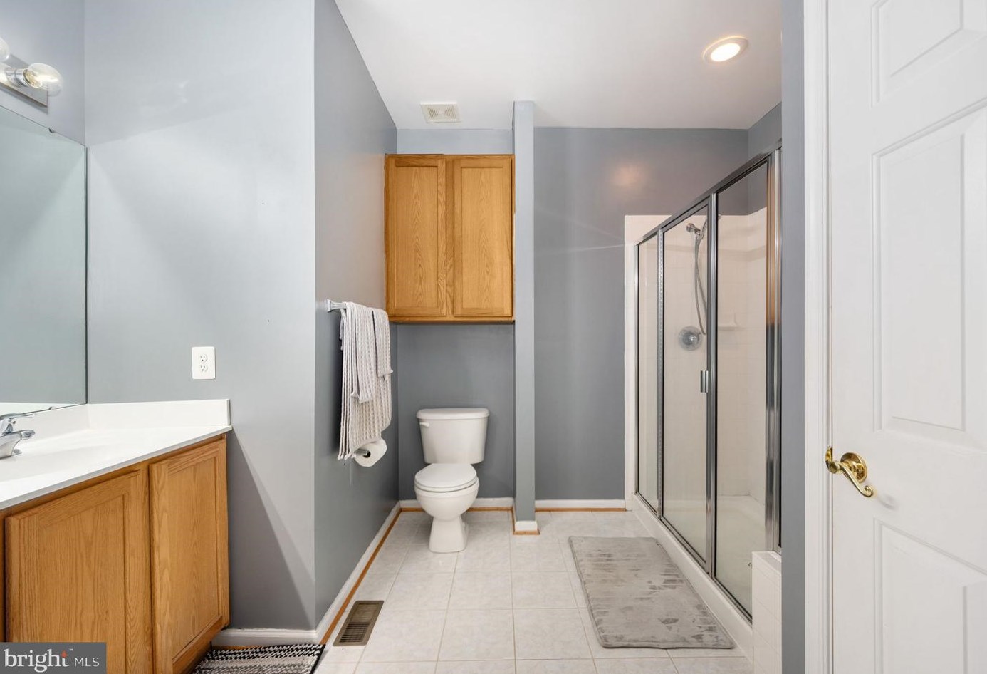 256 Sapphire Ct, Warrenton VA  20186-4340 exterior