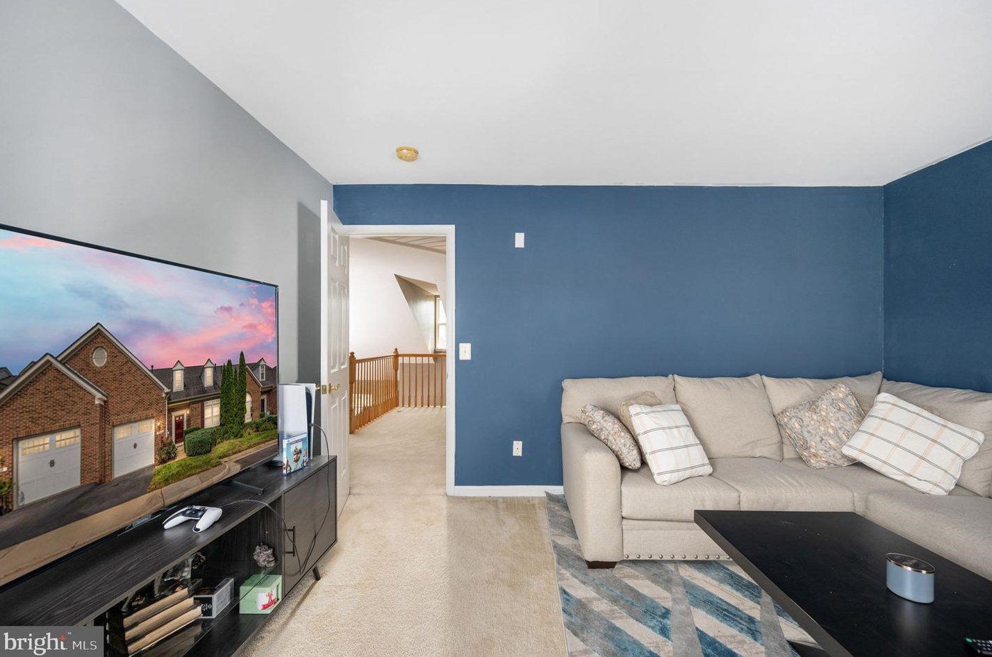 256 Sapphire Ct, Warrenton VA  20186-4340 exterior