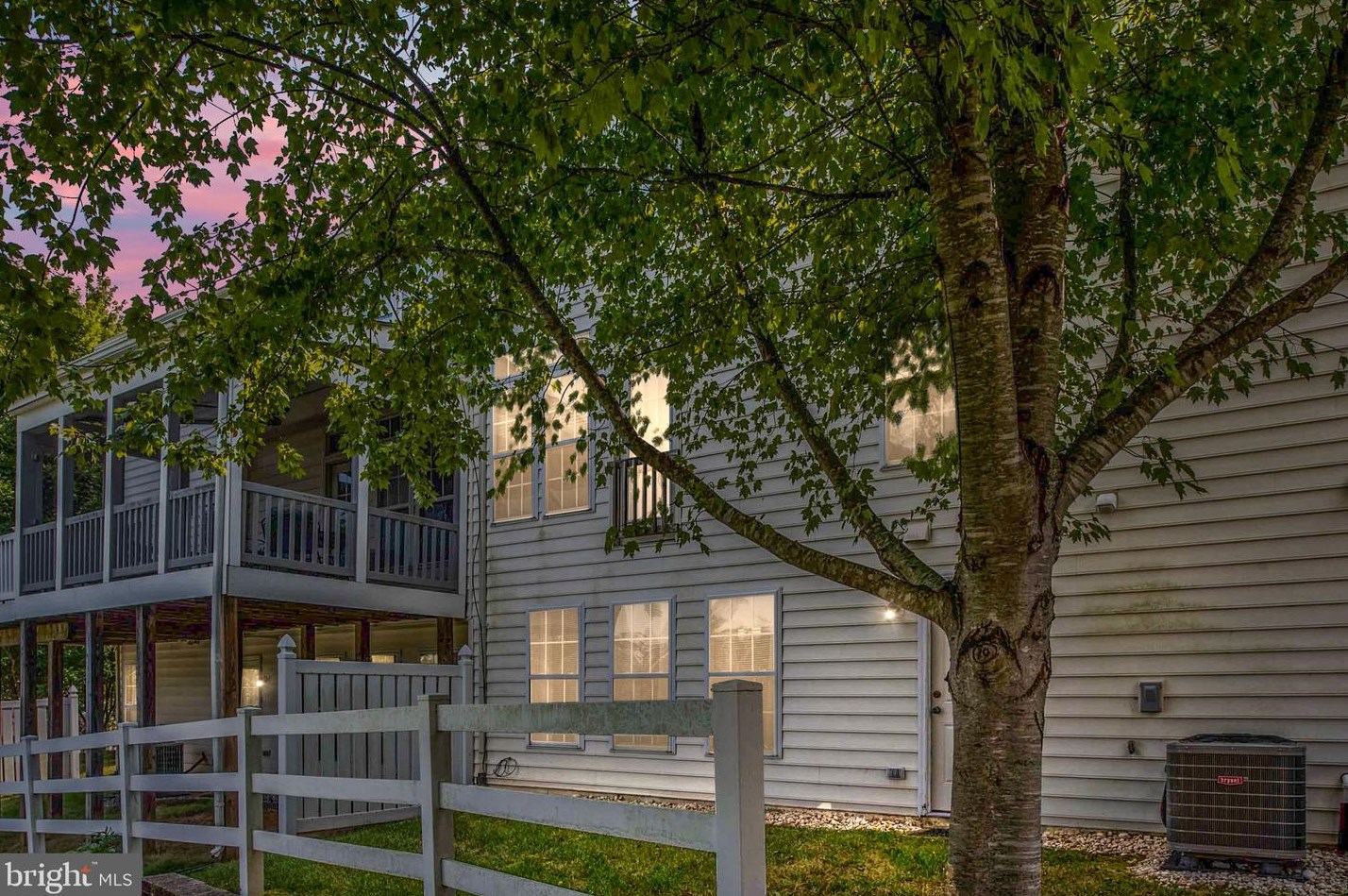 256 Sapphire Ct, Warrenton, VA 20186