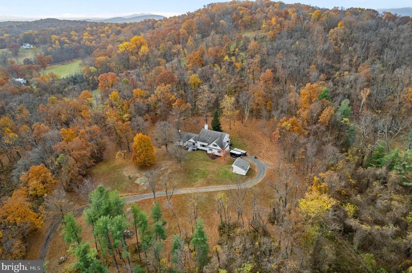 10155 John S Mosby Hwy, Upperville, VA