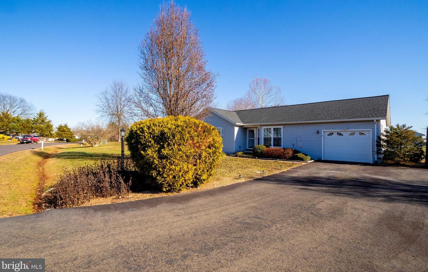 6877 Maplewood Dr, Bealeton, VA 22712-9406