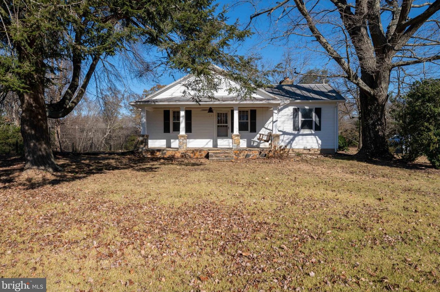 5716 Germantown Rd, Midland, VA 22728