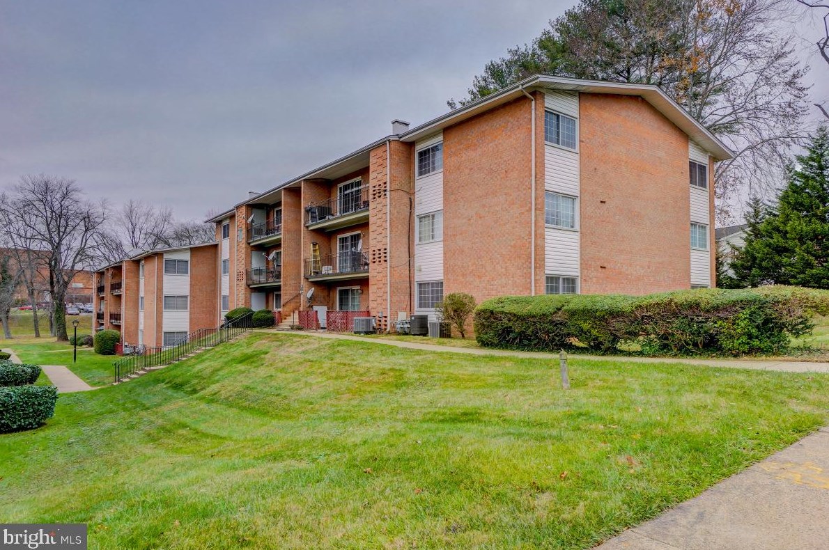635 Waterloo Rd #232, Warrenton, VA 20186