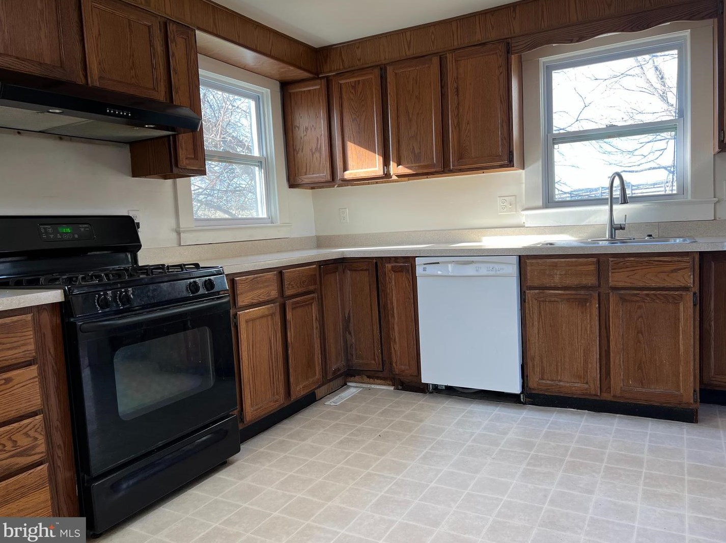 2184 Crenshaw Rd, Marshall, VA 20115