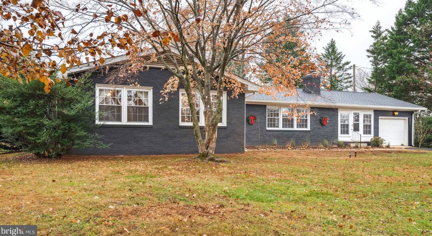 7281 Mosby Dr, Warrenton, VA 20187-4426