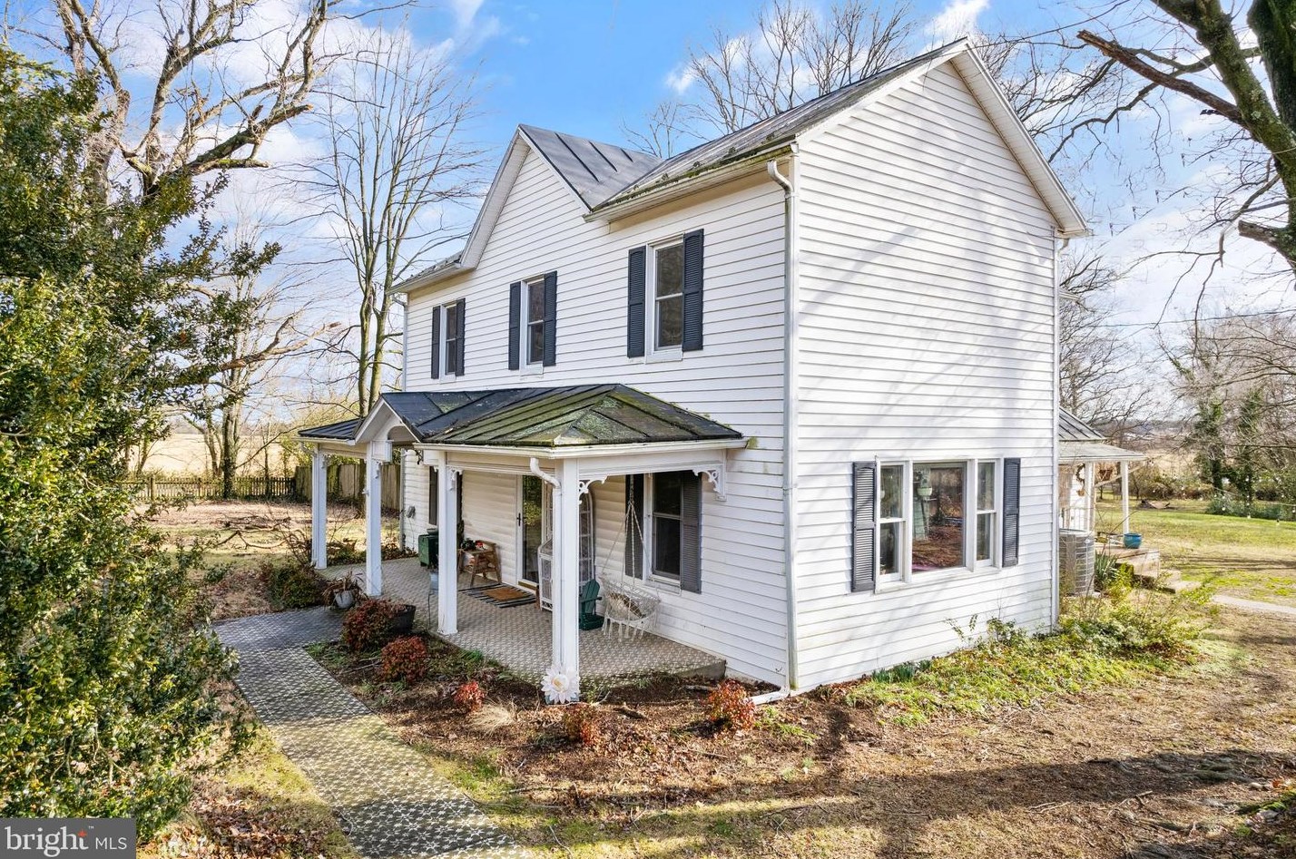 10647 Rogues Rd, Midland, VA 22728