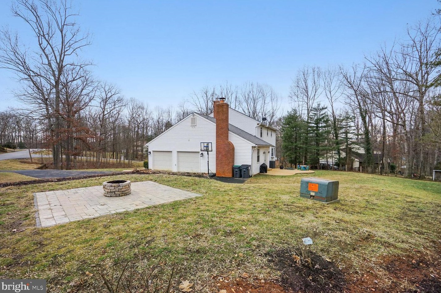 7438 Waters Pl, Warrenton VA  20187-7933 exterior