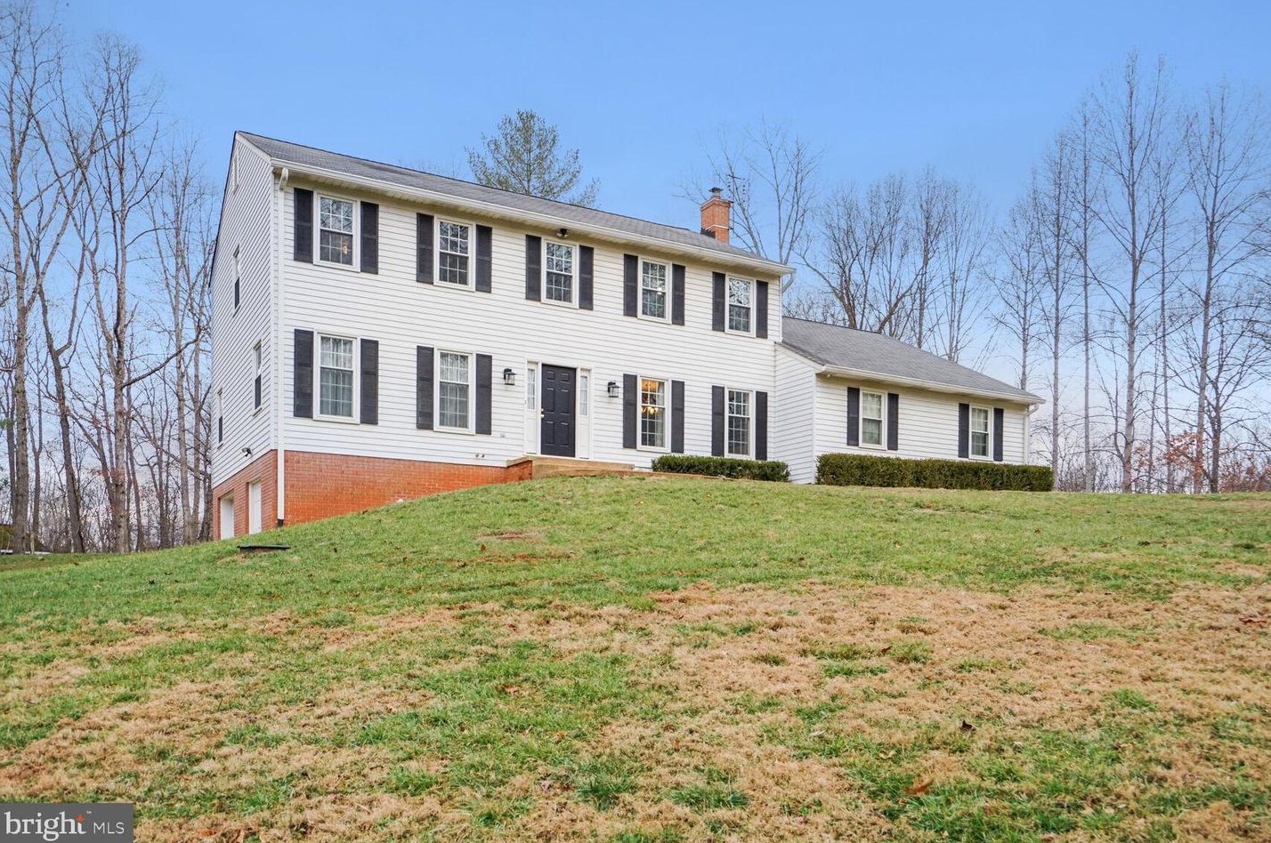 7438 Waters Pl, Warrenton VA  20187-7933 exterior