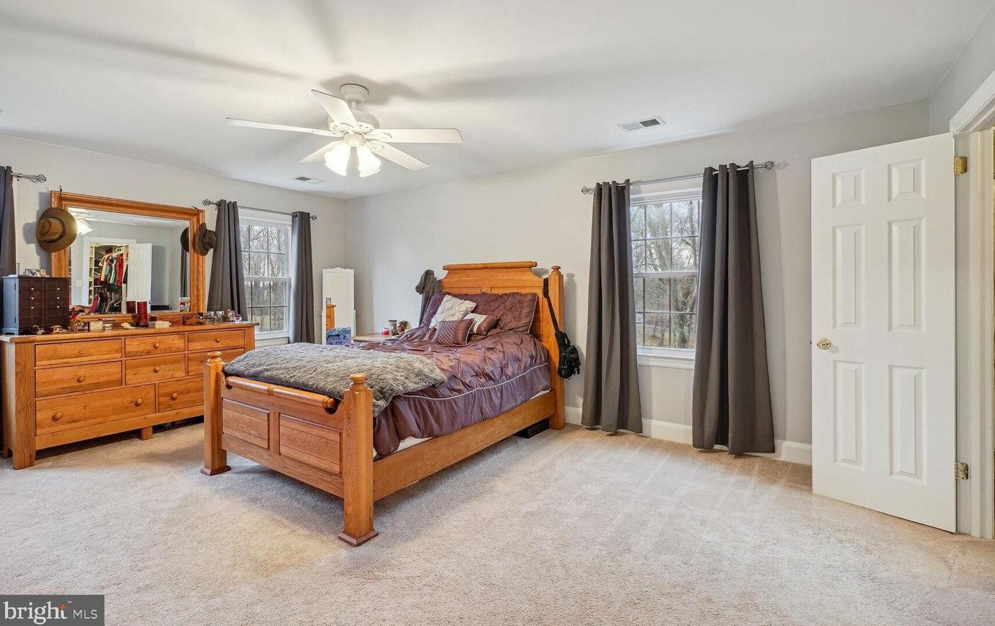 7438 Waters Pl, Warrenton VA  20187-7933 exterior