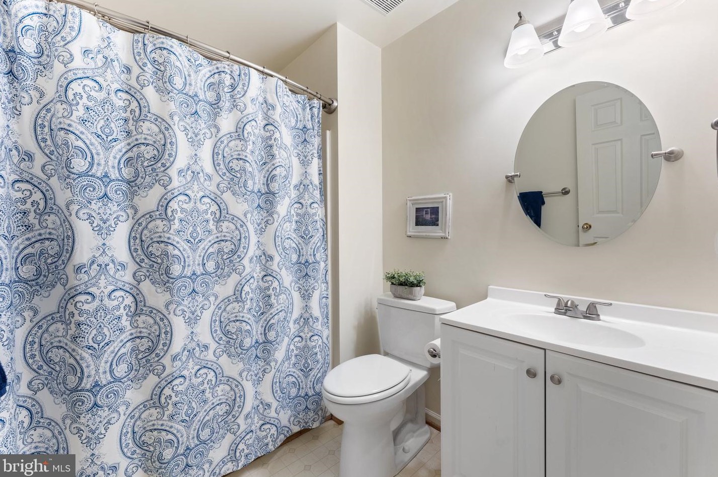 788 General Wallace Ct, Warrenton VA  20186-2111 exterior