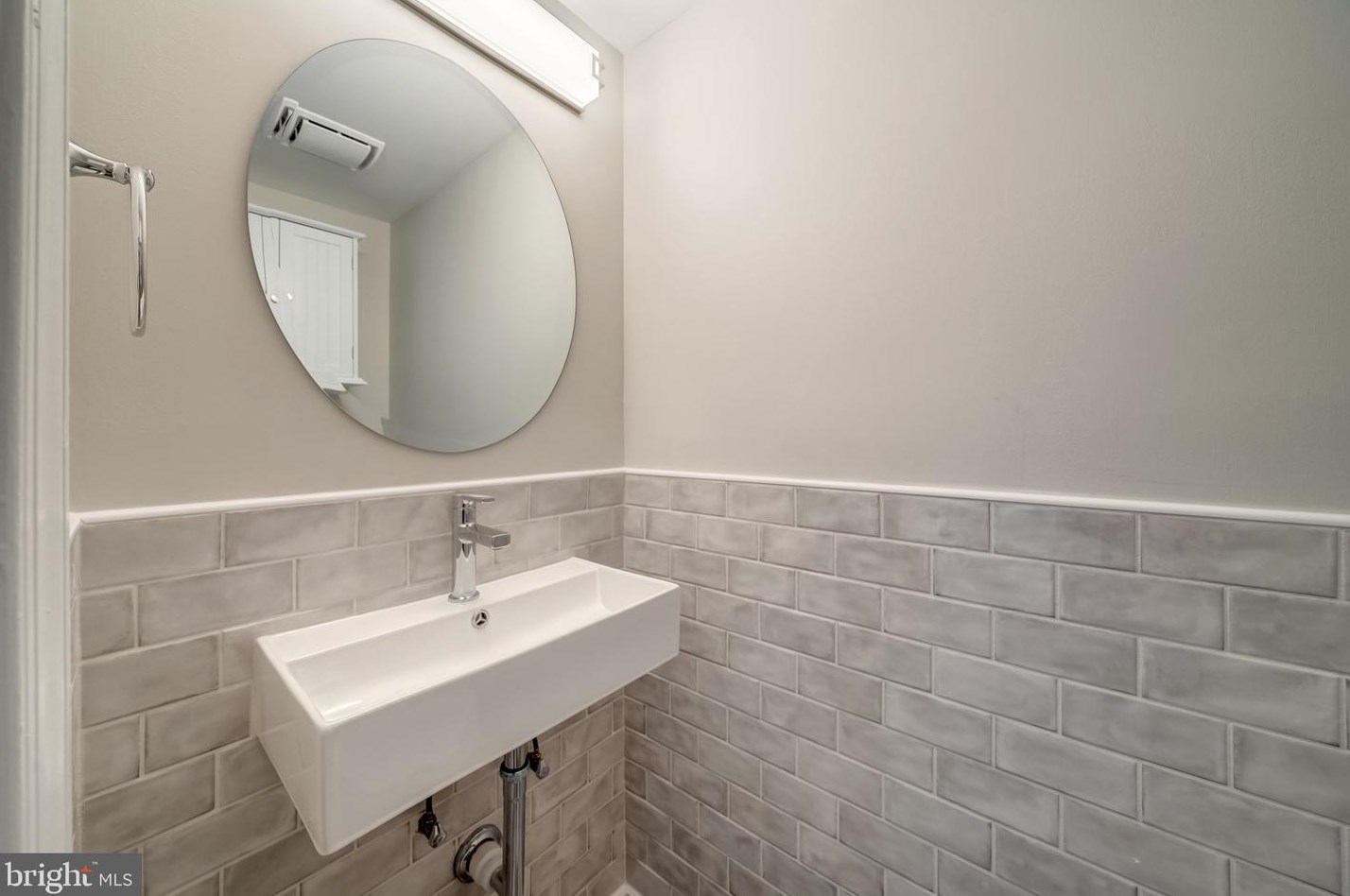 210 Leeds Ct E, Warrenton, VA 20186