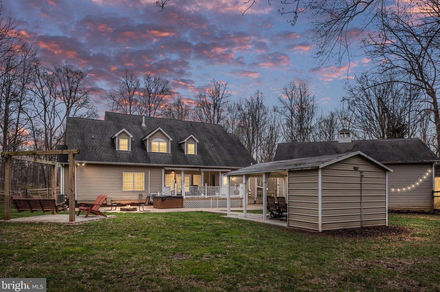 7201 Della St, Warrenton, VA 20186-7877