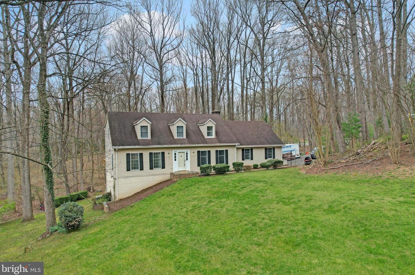 5769 Pendleton Ln, Warrenton, VA 20187