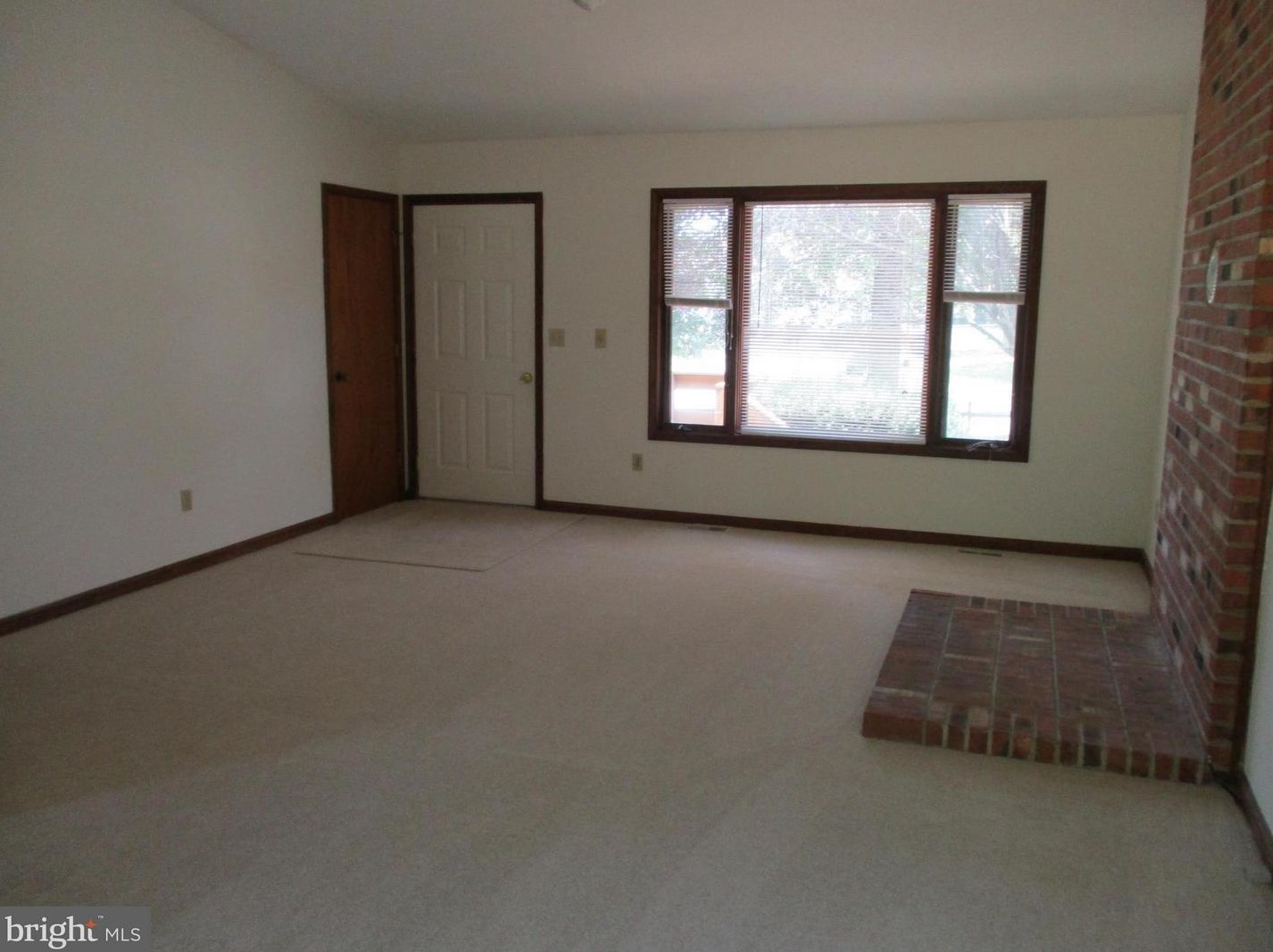 11170 Crest Ln, Bealeton, VA 22712