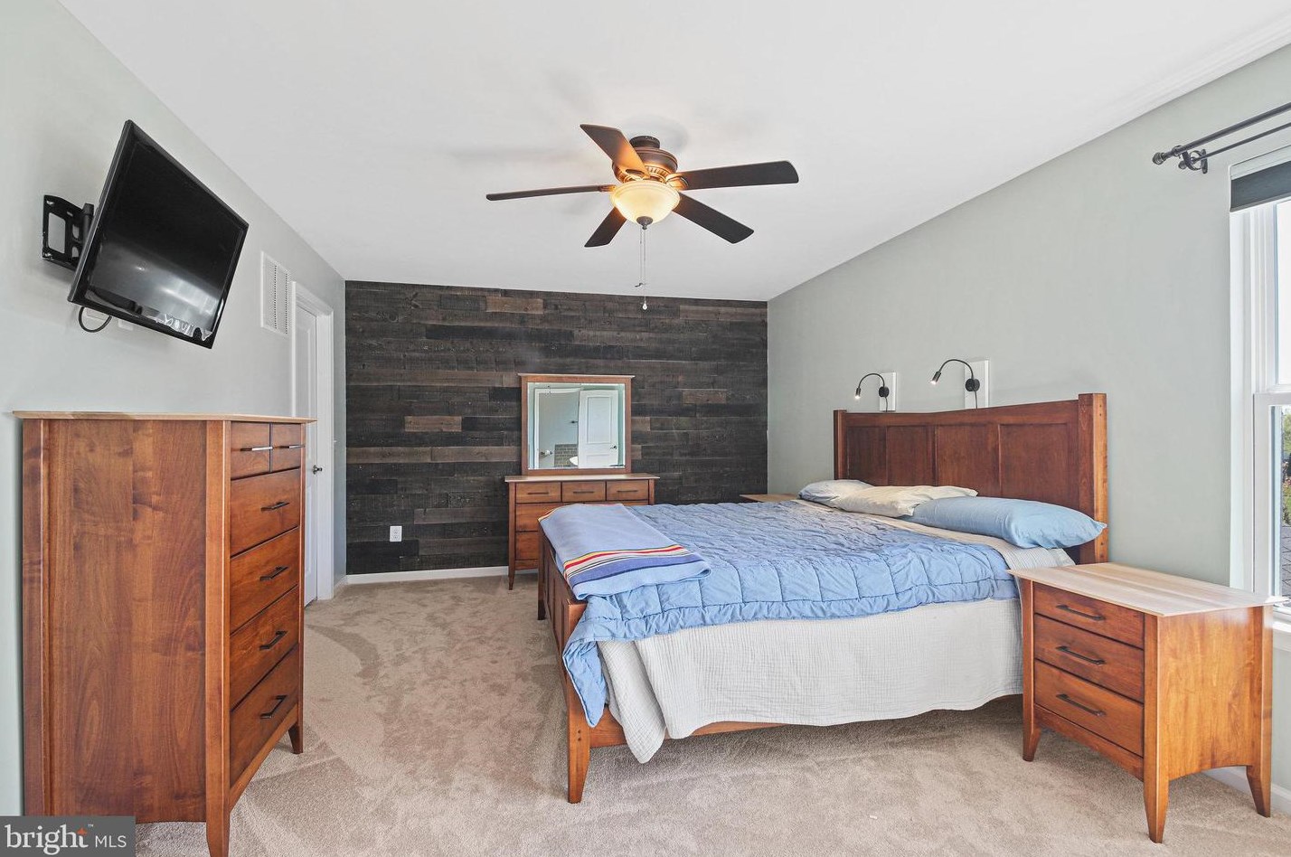7389 Lake Willow Ct, Warrenton VA  20187-5834 exterior
