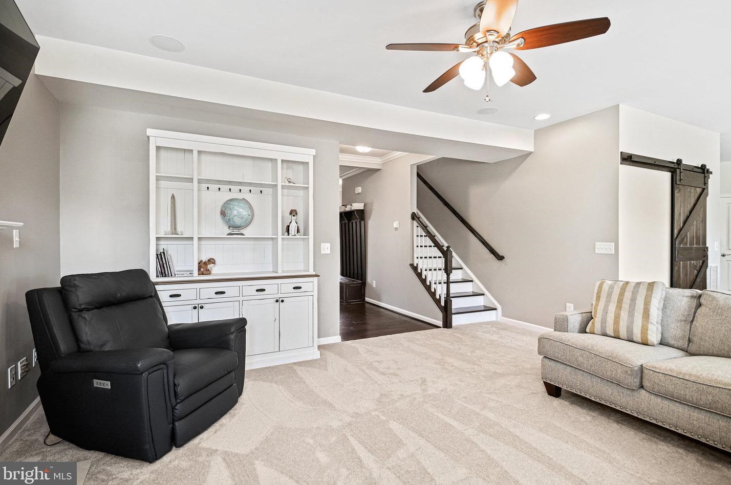 7389 Lake Willow Ct, Warrenton VA  20187-5834 exterior
