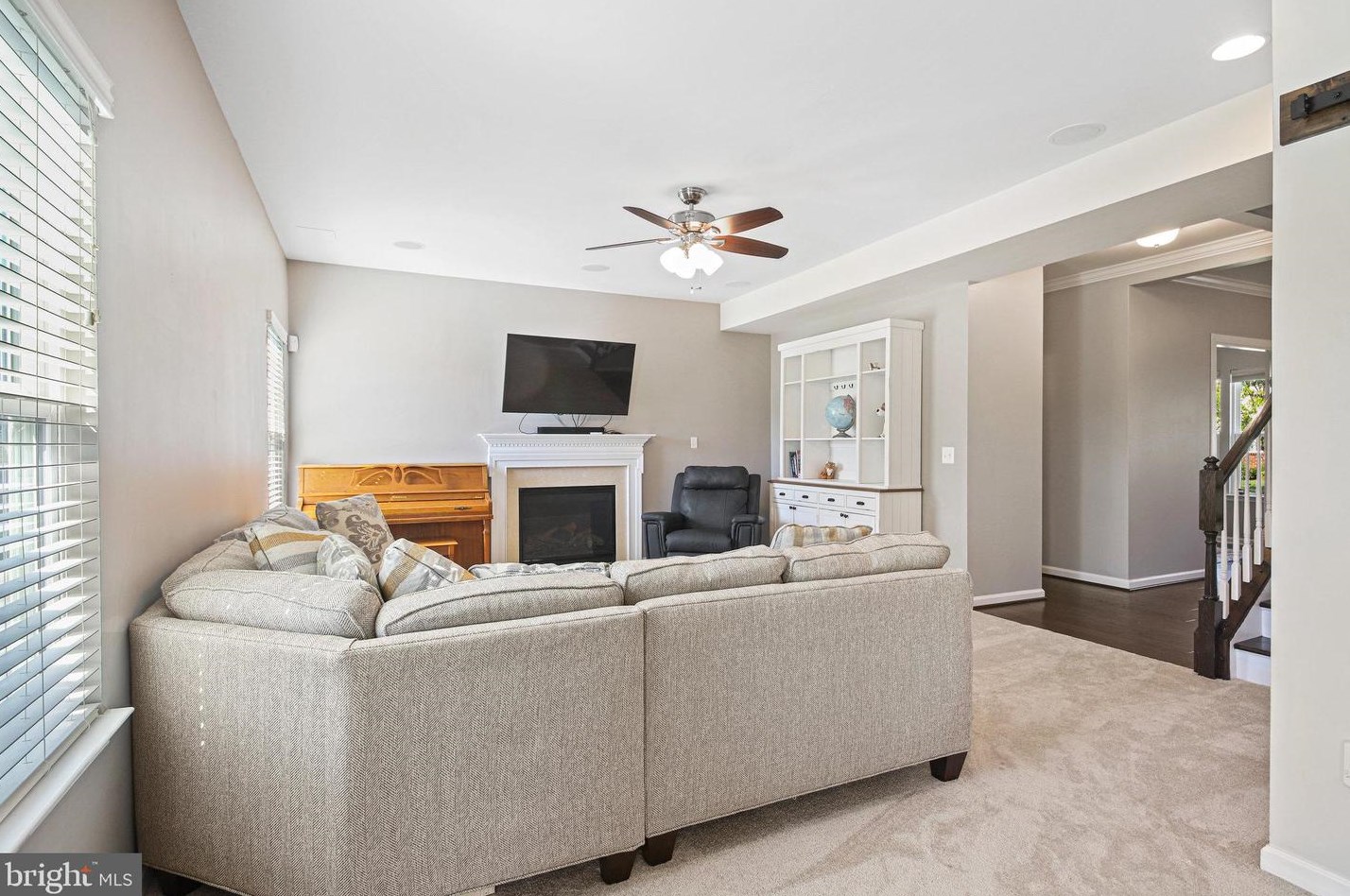 7389 Lake Willow Ct, Warrenton VA  20187-5834 exterior