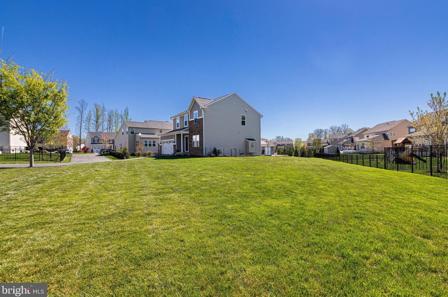 7389 Lake Willow Ct, Warrenton VA  20187-5834 exterior