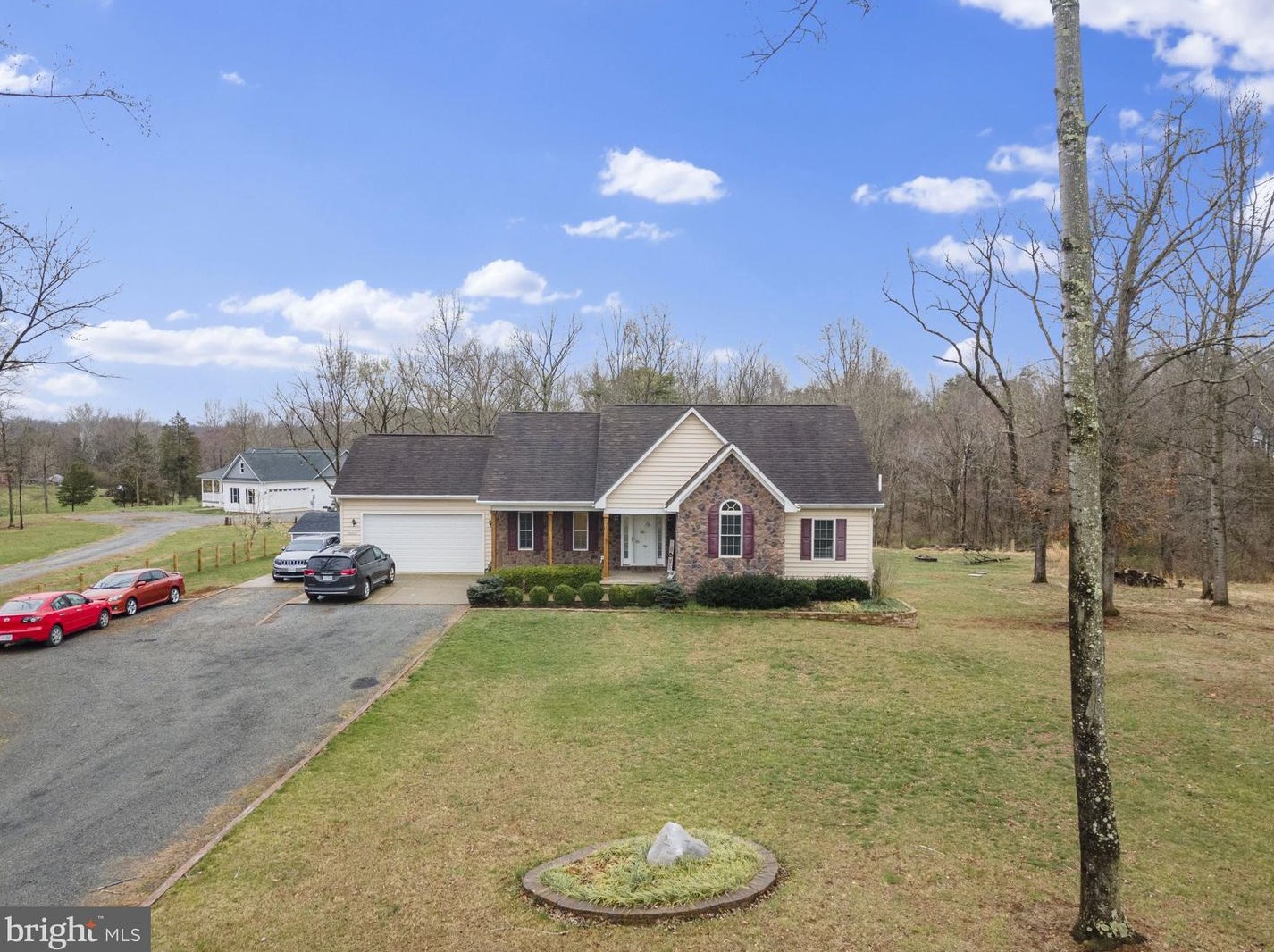 5650 Creekside Xing, Warrenton VA  20187-8812 exterior