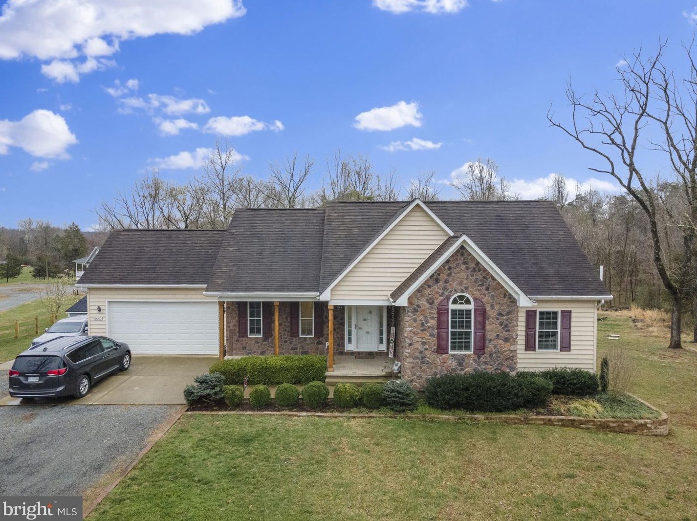 5650 Creekside Xing, Warrenton VA  20187-8812 exterior