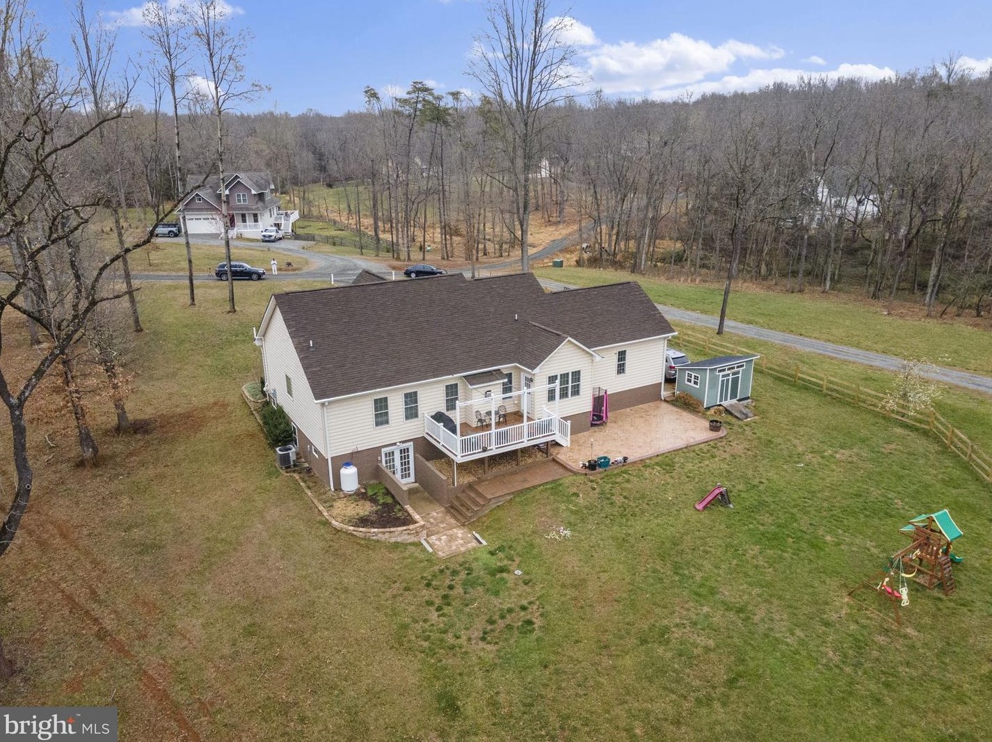 5650 Creekside Xing, Warrenton, VA 20187