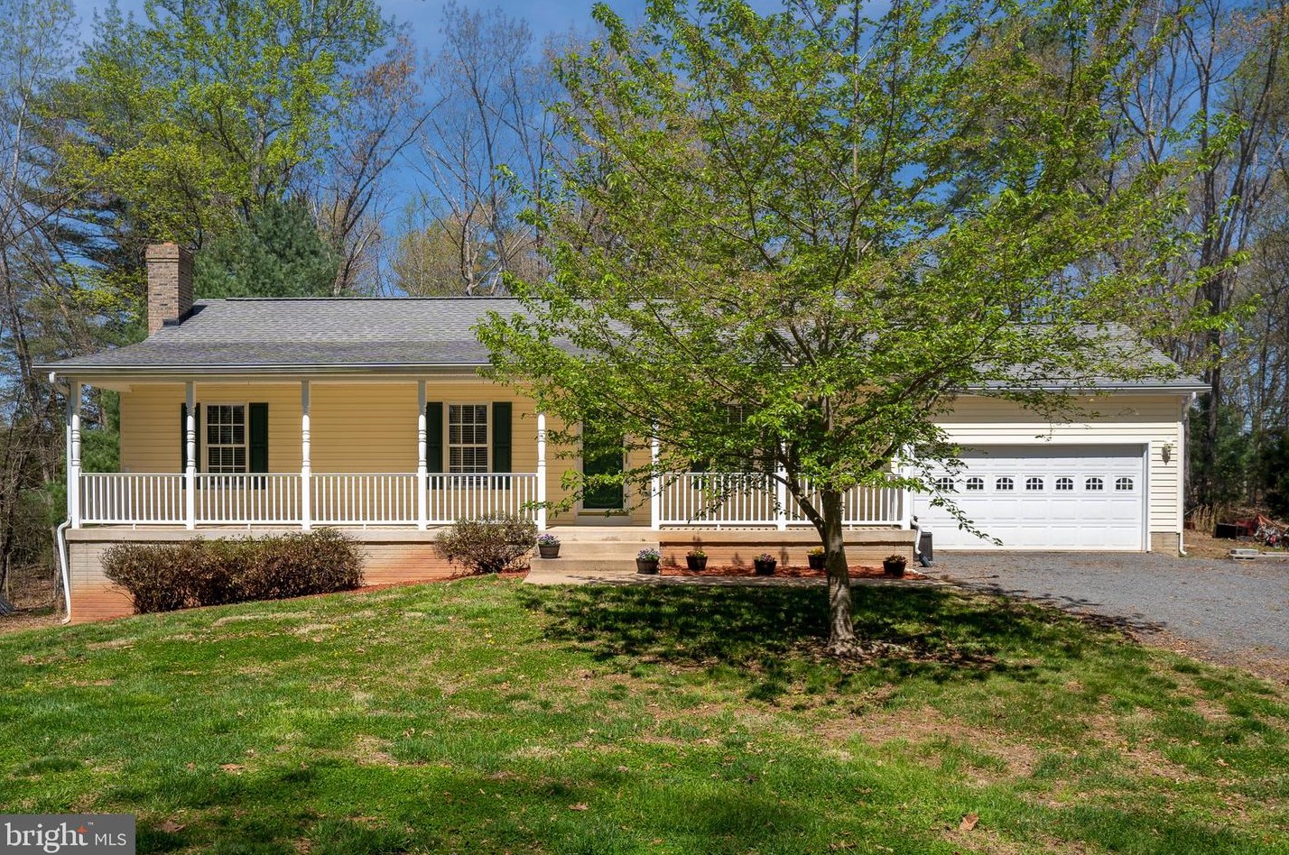 2570 Courtney School Rd, Midland, VA 22728