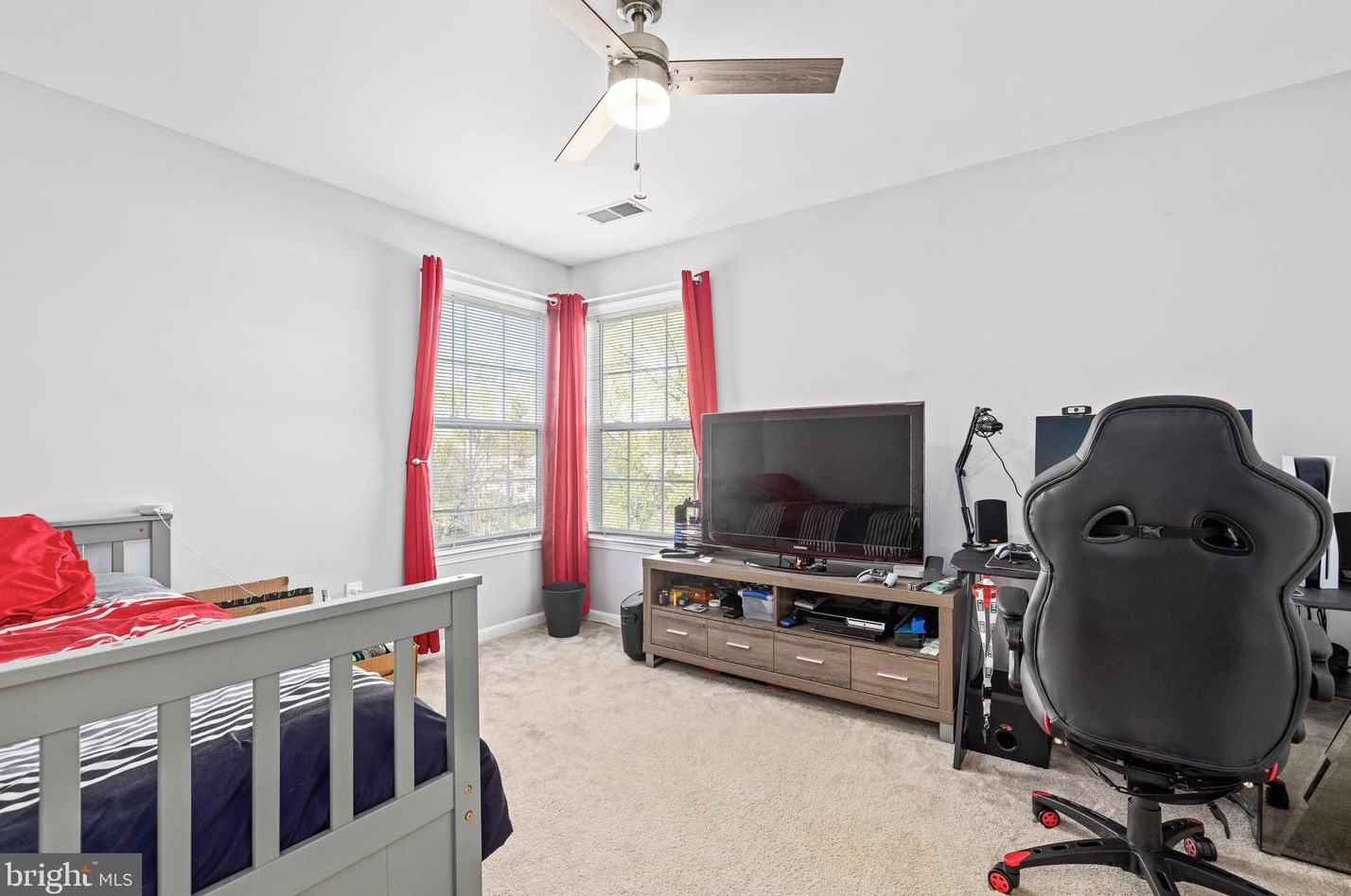 10819 Lord Chancellor Ln, Bealeton VA  22712-5625 exterior