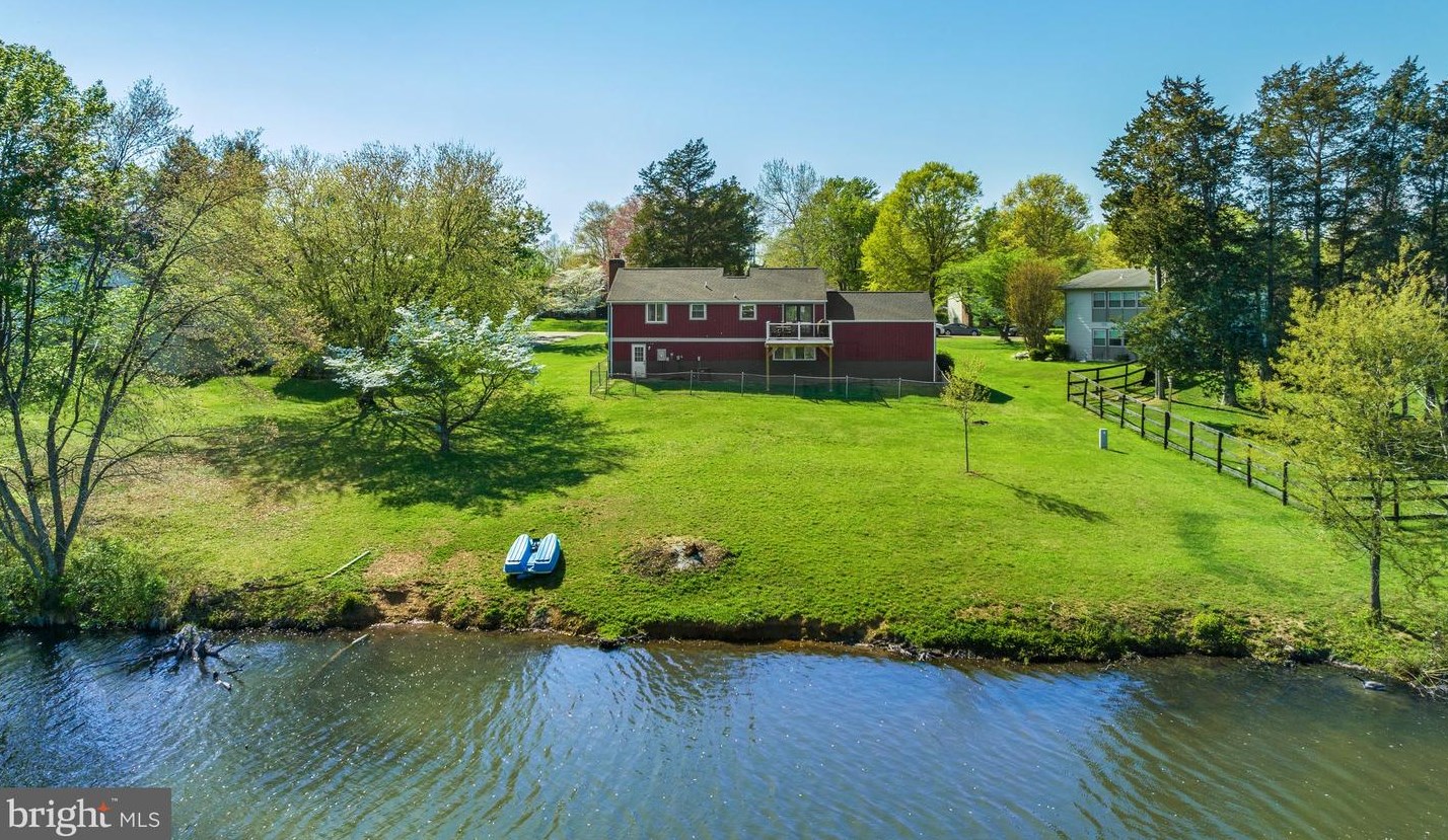 6444 Lancaster Dr, Warrenton, VA 20187