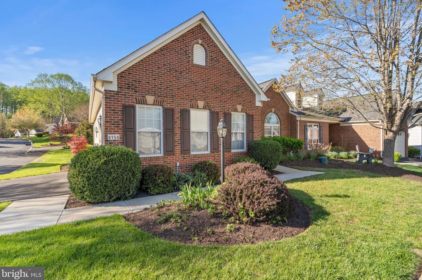 6756 Stream View Ln, Warrenton, VA 20187-7264