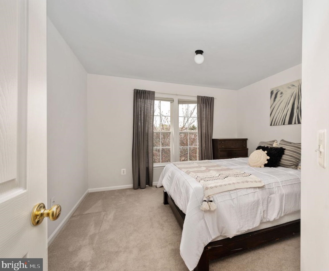 11183 Freedom Ct, Bealeton VA  22712-9458 exterior