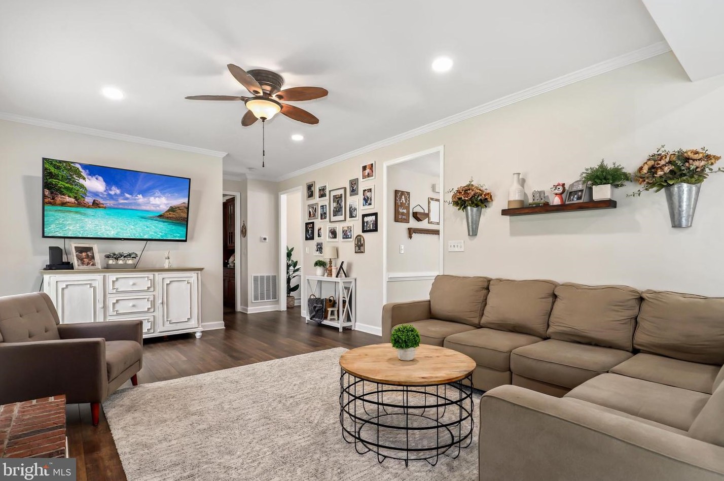 7096 Cumberland Dr, Warrenton VA  20187-4408 exterior