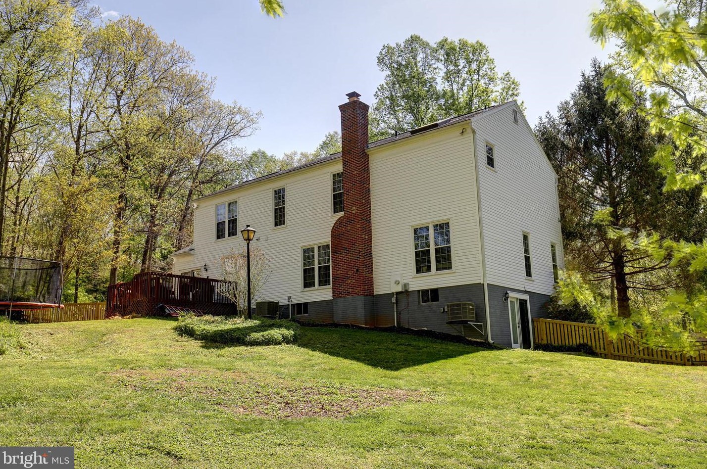 7096 Cumberland Dr, Warrenton VA  20187-4408 exterior