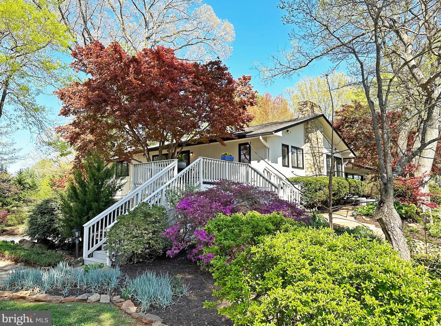 8453 Oyster Pond Ln, Warrenton, VA 20186-8702