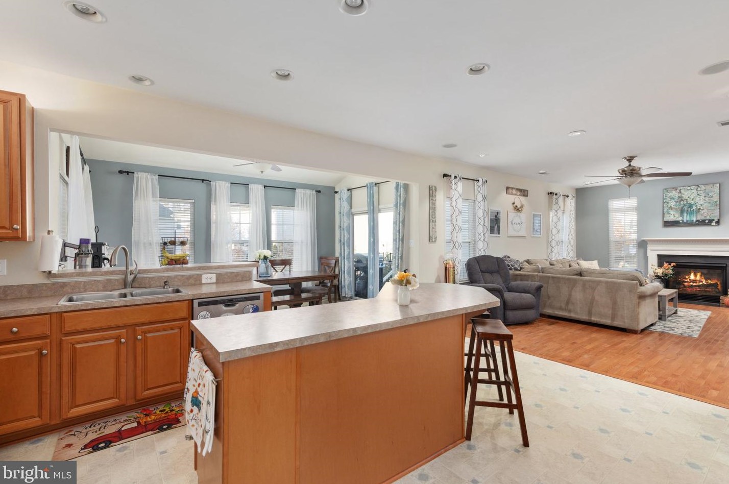 3717 Lilly Ln, Warrenton VA  20187-5841 exterior