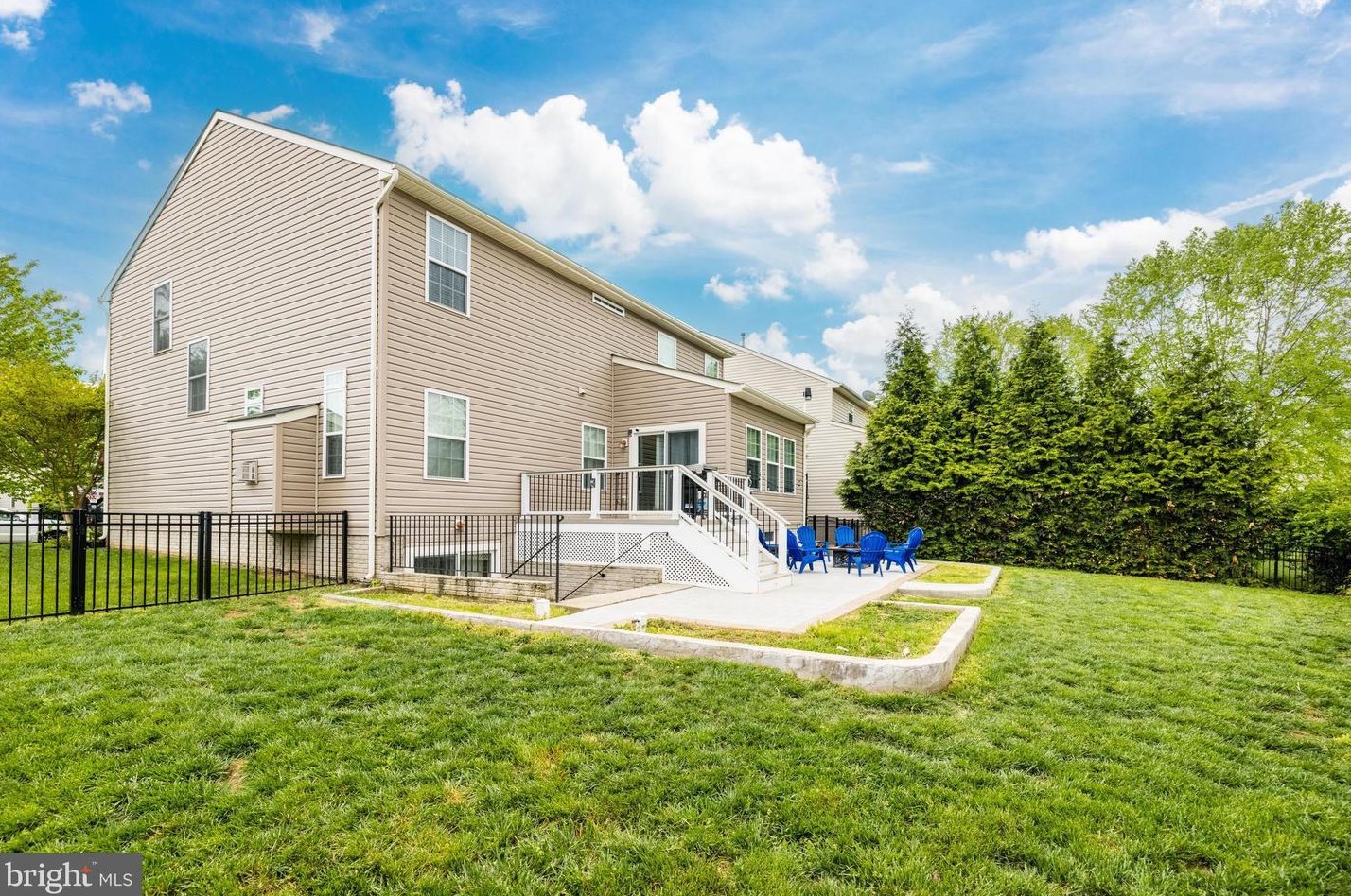 3717 Lilly Ln, Warrenton VA  20187-5841 exterior