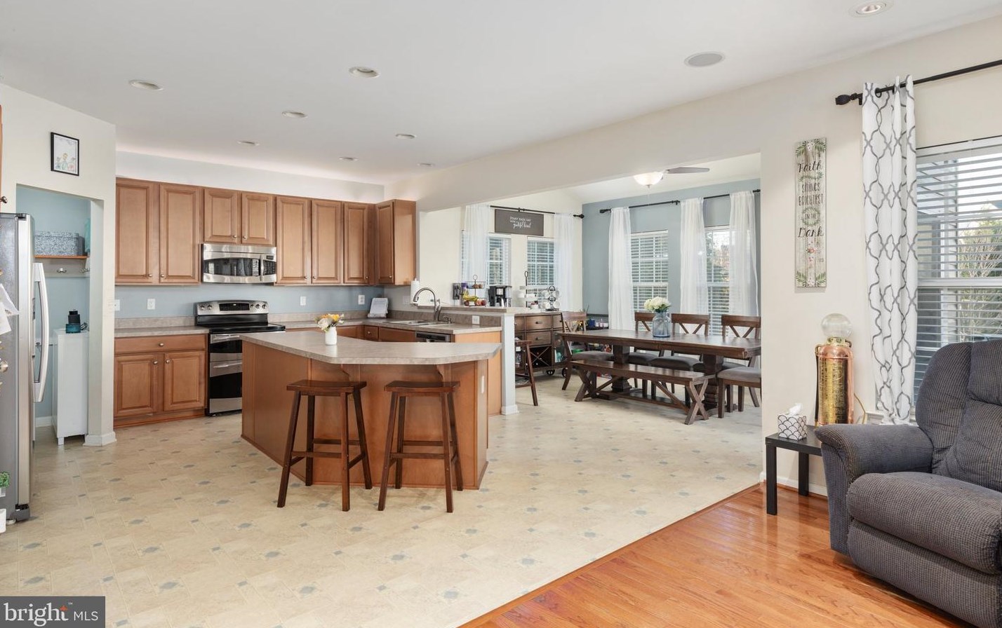 3717 Lilly Ln, Warrenton VA  20187-5841 exterior